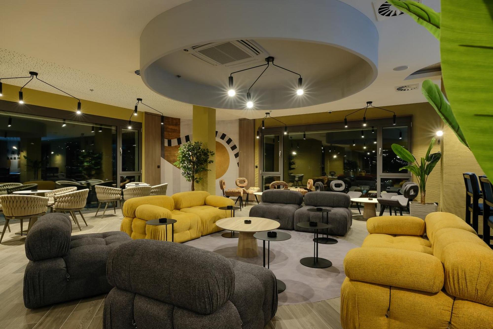 Hotel Vema Visoko Exteriör bild